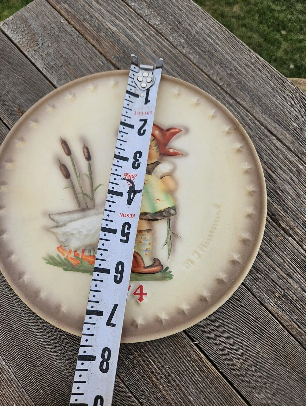 Vintage 1974 M.J. Hummel 4th Annual Collector Plate  “Goose Girl”